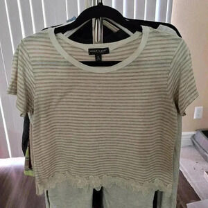 about a girl Cropped Top S